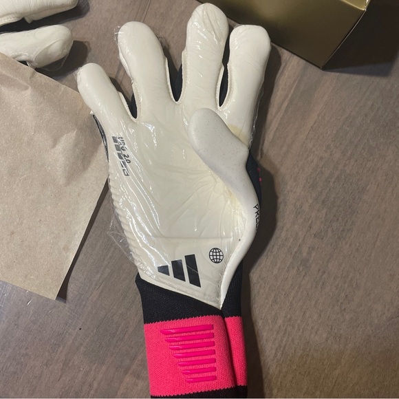 NWT! Adidas HN3341 Predator GL Pro Hybrid Cut Goalkeeper Gloves Black Pink Sz 7 - Picture 7 of 7